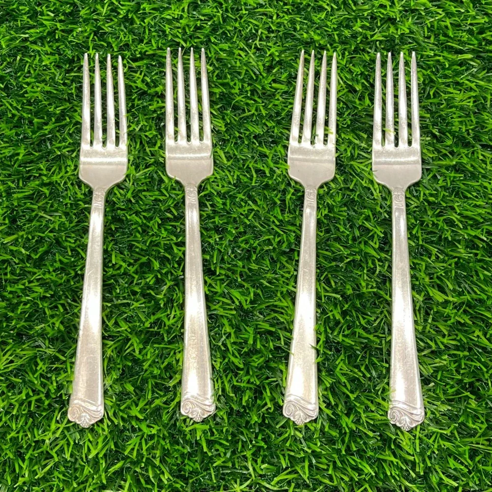 Holmes & Edwards Romance DeepSilver Inlaid Silverplate Dinner Forks Set‎ of 4